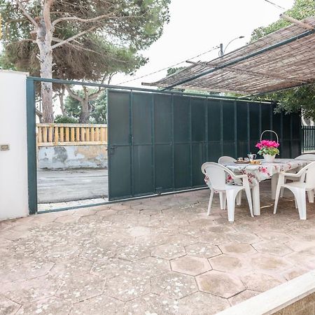 Villetta Bianca Sulla Spiaggia - Apulia Home กัลลีโปลี ภายนอก รูปภาพ