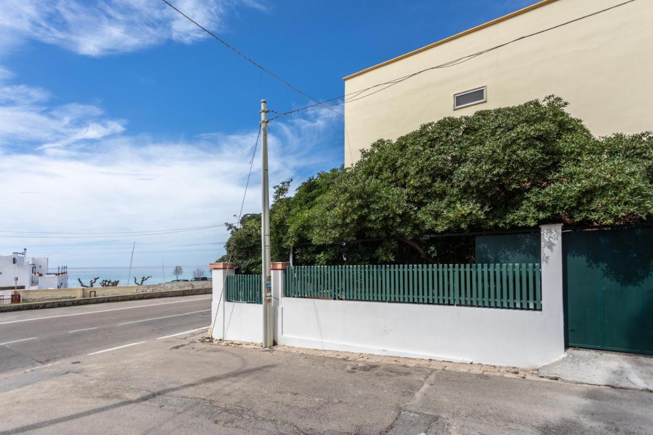 Villetta Bianca Sulla Spiaggia - Apulia Home กัลลีโปลี ภายนอก รูปภาพ