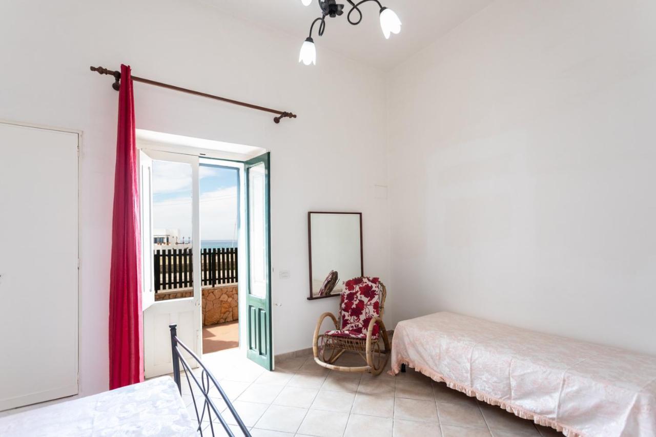 Villetta Bianca Sulla Spiaggia - Apulia Home กัลลีโปลี ภายนอก รูปภาพ