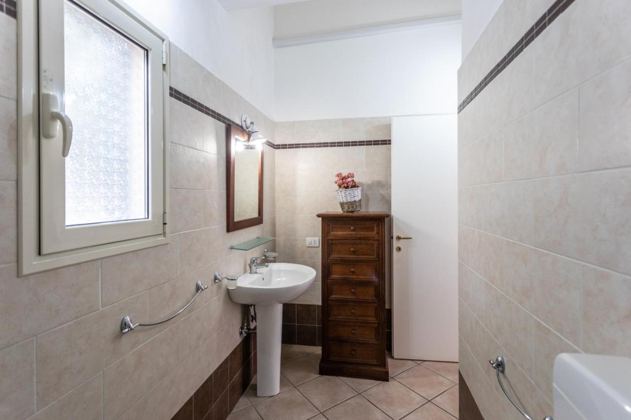 Villetta Bianca Sulla Spiaggia - Apulia Home กัลลีโปลี ภายนอก รูปภาพ