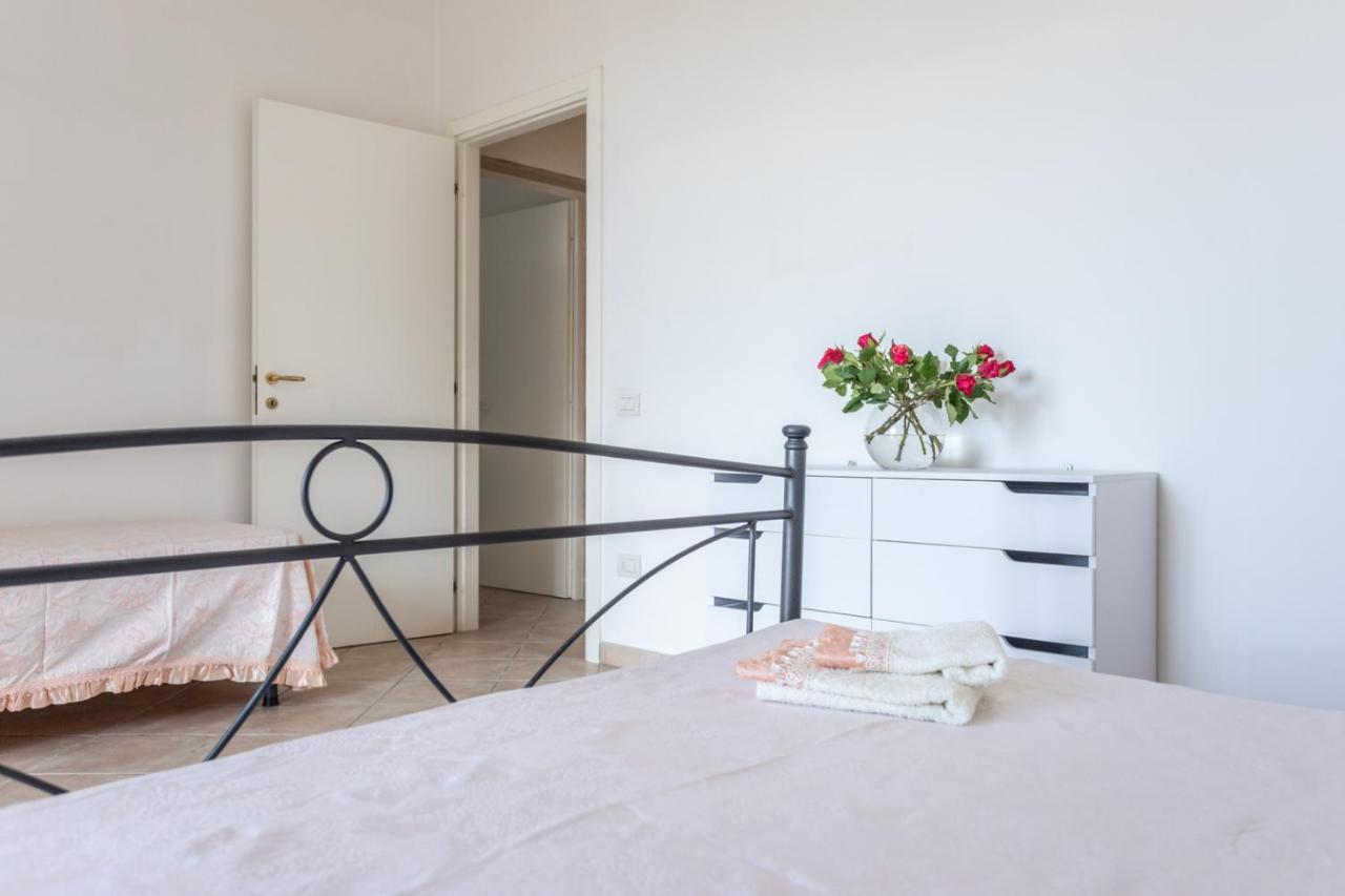 Villetta Bianca Sulla Spiaggia - Apulia Home กัลลีโปลี ภายนอก รูปภาพ
